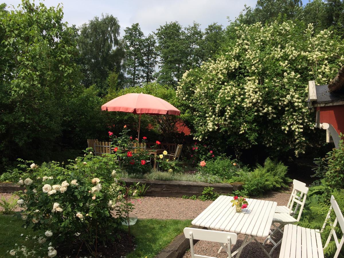 Gasthaus Malistorpets Rosor Bed & Kitchen Varberg Exterior foto